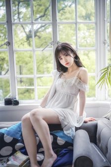 客厅乱H伦亲女小说